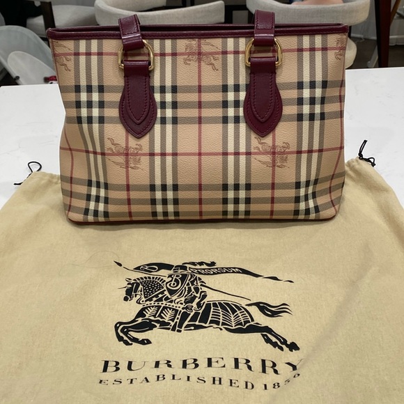 Burberry haymarket shoulder bag - Picture 1 of 10